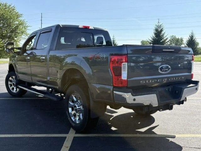 Used 2019 Magnetic Ford LARIAT image 9