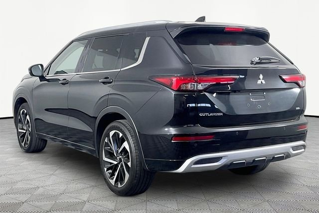 Used 2023 Black Mitsubishi  image 4