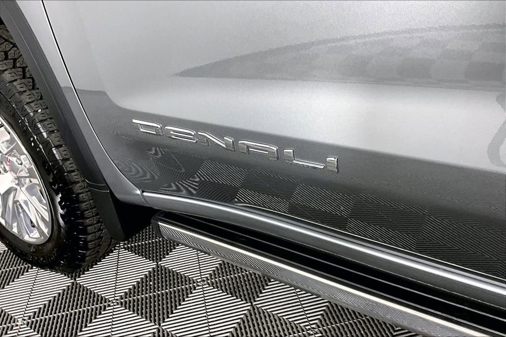 Used 2025 Sterling Metallic GMC Denali image 24