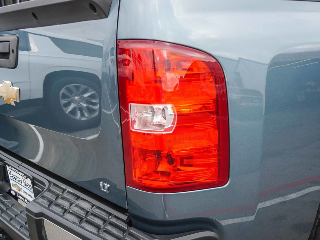 Used 2013 Blue Chevrolet LT image 7
