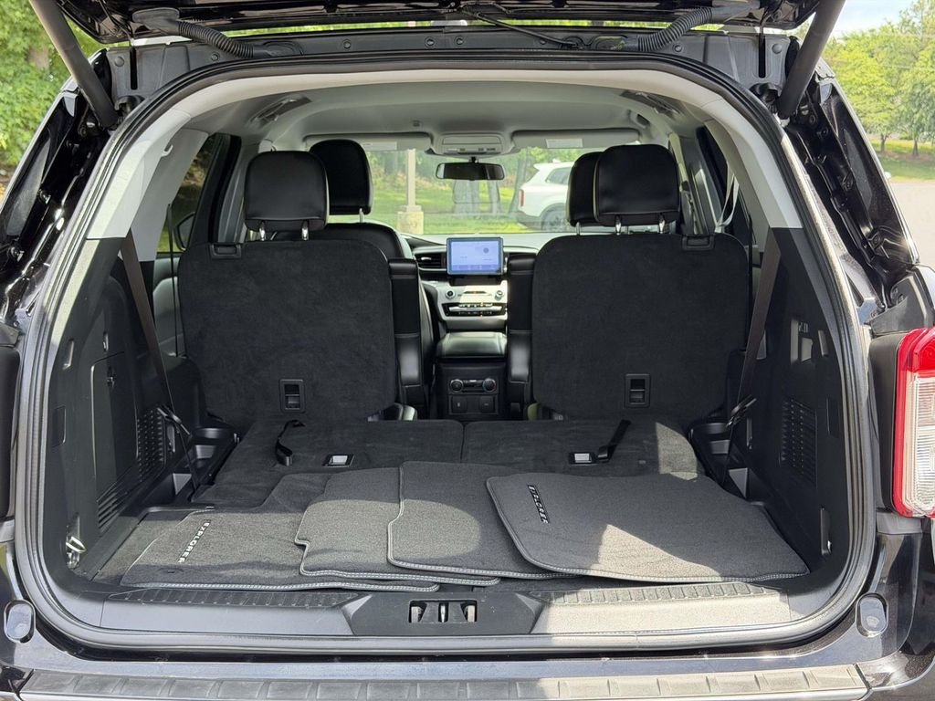 Used 2023 Black Ford XLT image 14