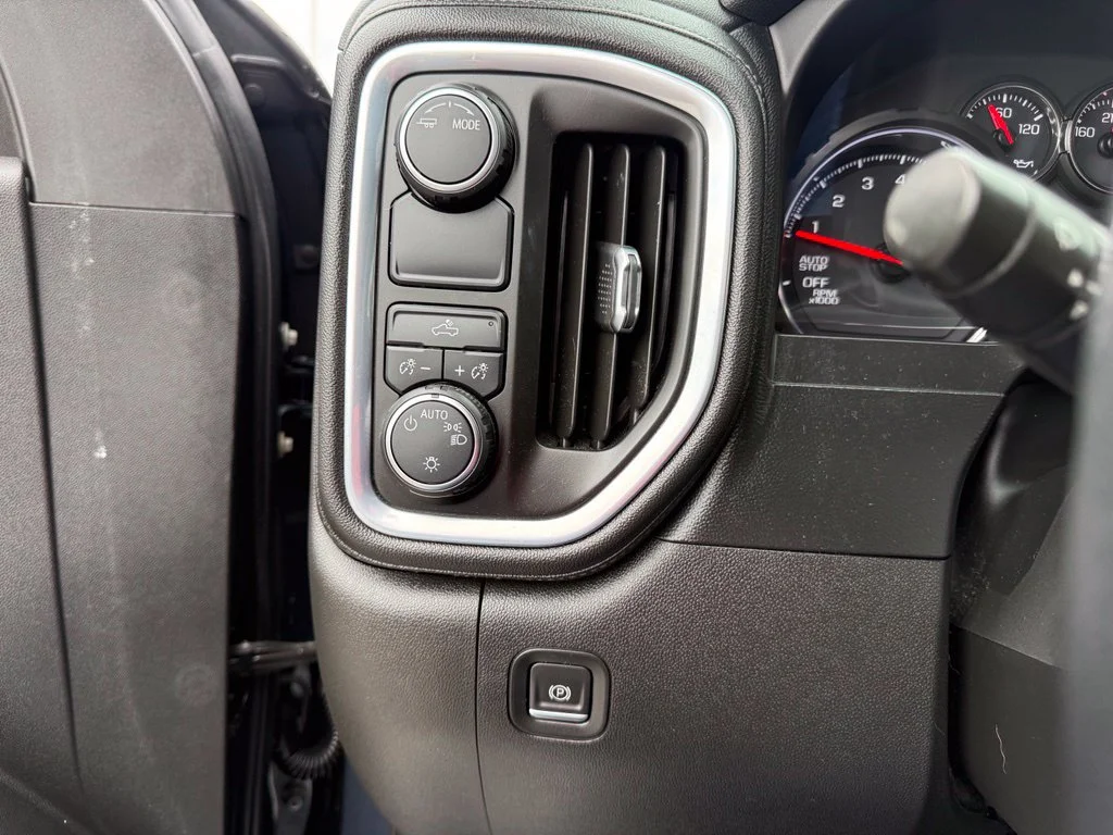 Used 2021 Gray Chevrolet LT image 19