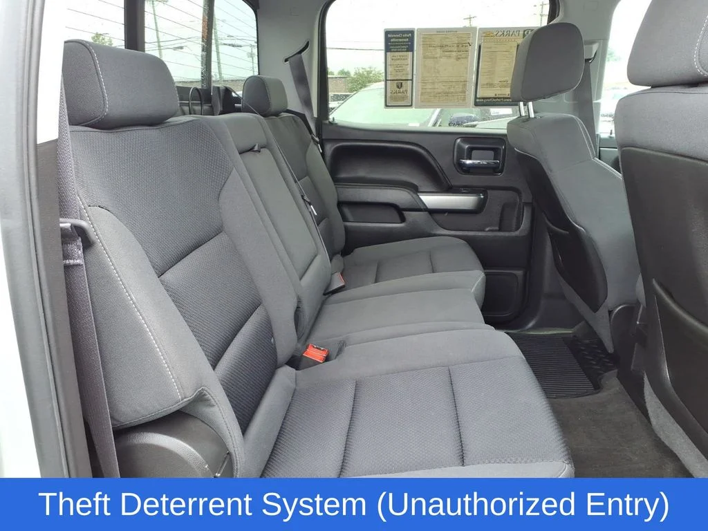 Used 2015 Silver Chevrolet LT image 26