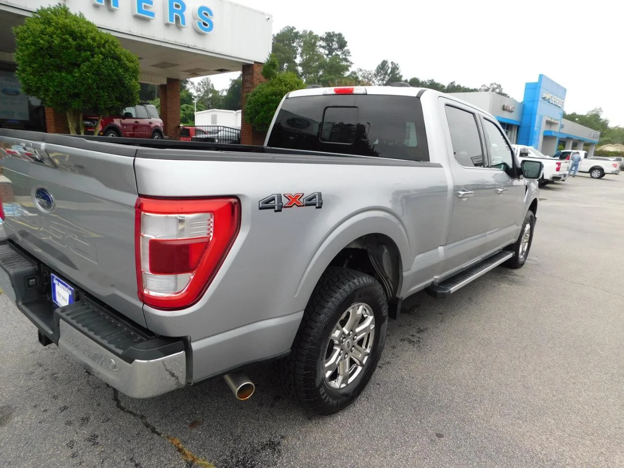 Used 2023 Iconic Silver Metallic Ford LARIAT 4WD SUPERCREW 6.5 ft image 10