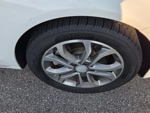 Used 2016 White Mercedes-Benz C 300 image 15