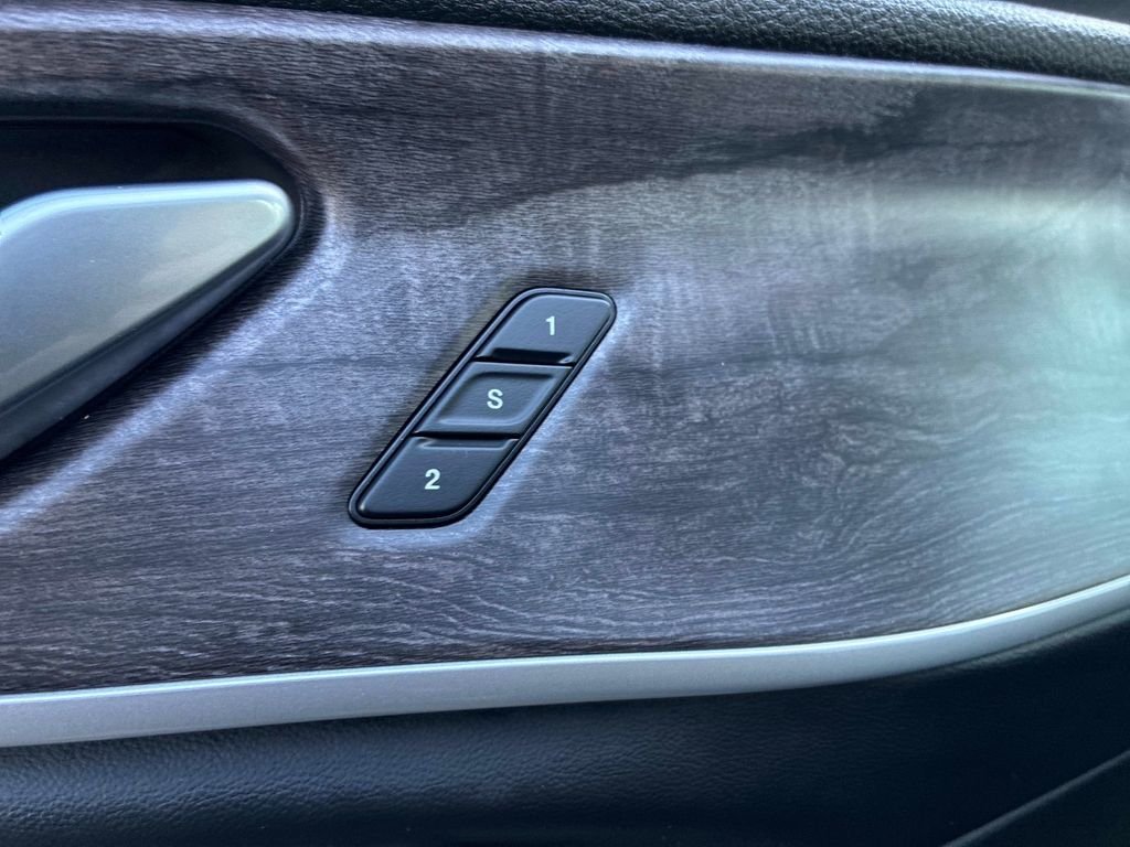 Used 2021 Gray Jeep Limited image 23