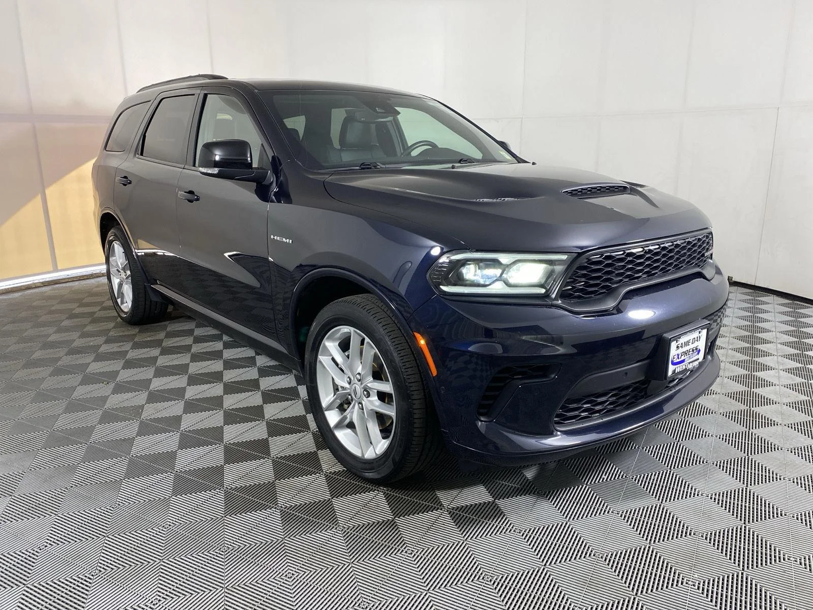 Used 2025 Night Moves Dodge R/T image 11