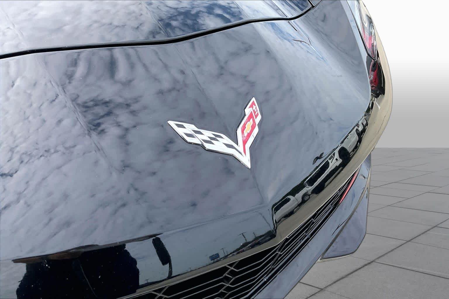 Used 2018 Black Chevrolet 2LT image 24