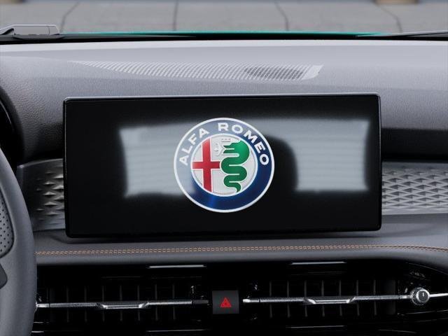 New 2025 Verde (Green) Fangio Metallic Exterior Paint Alfa Romeo  image 42