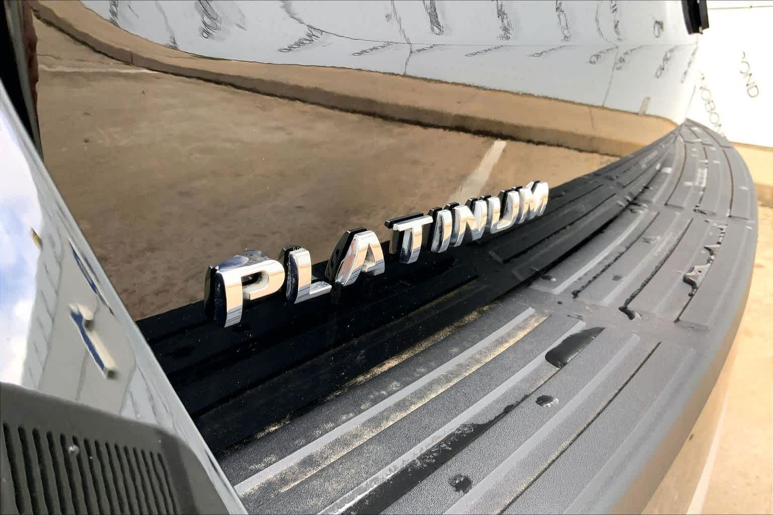 Used 2023 Agate Black Ford Platinum image 10