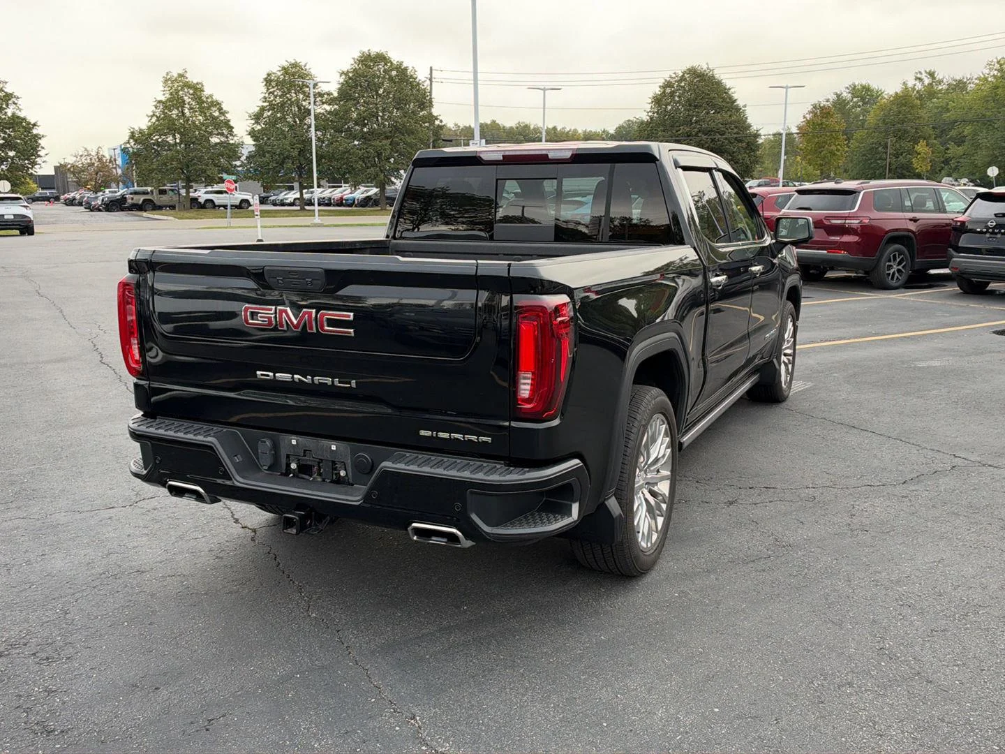 Used 2022 Onyx Black GMC Denali image 8