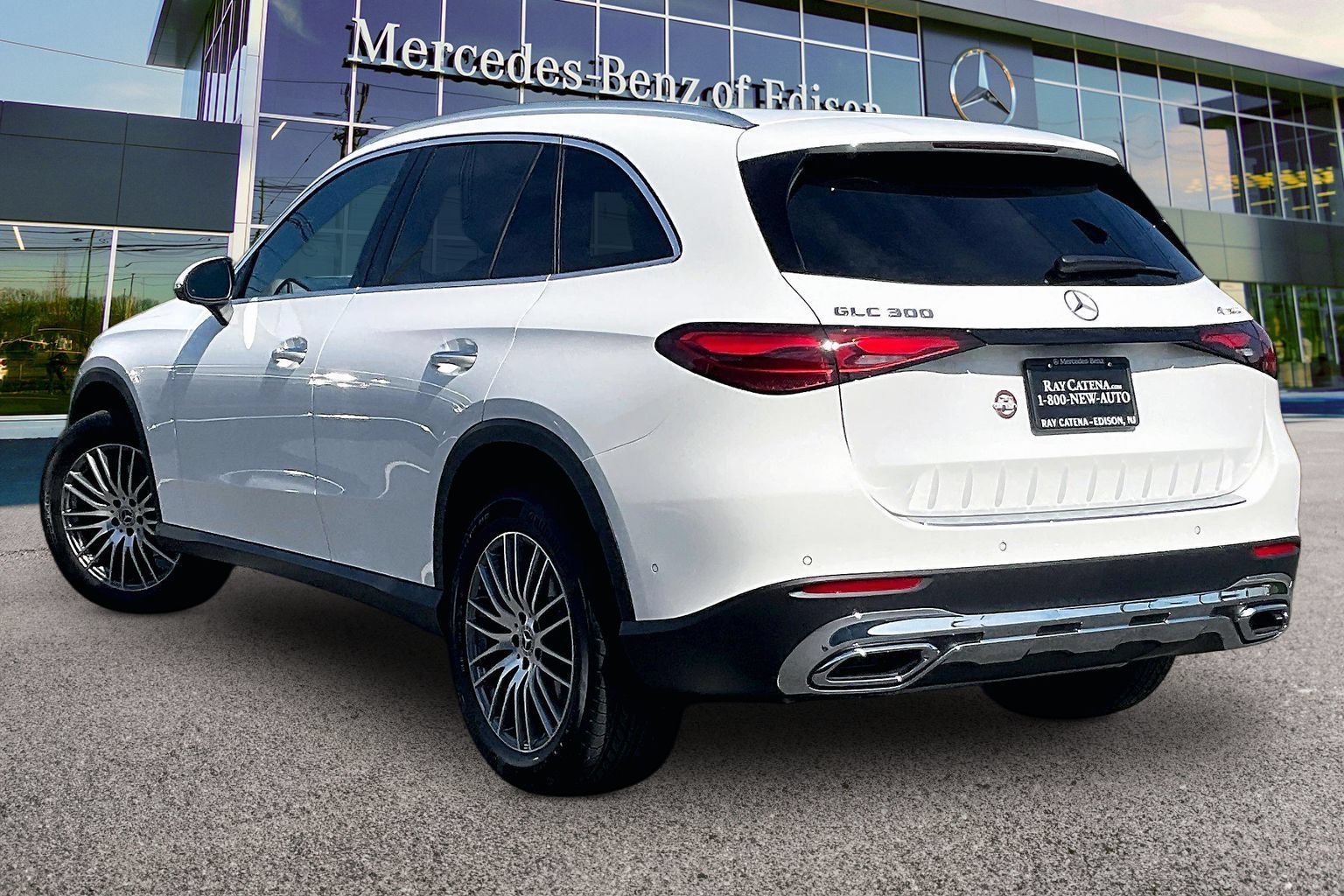 New 2026 Polar White Mercedes-Benz GLC 300 image 16