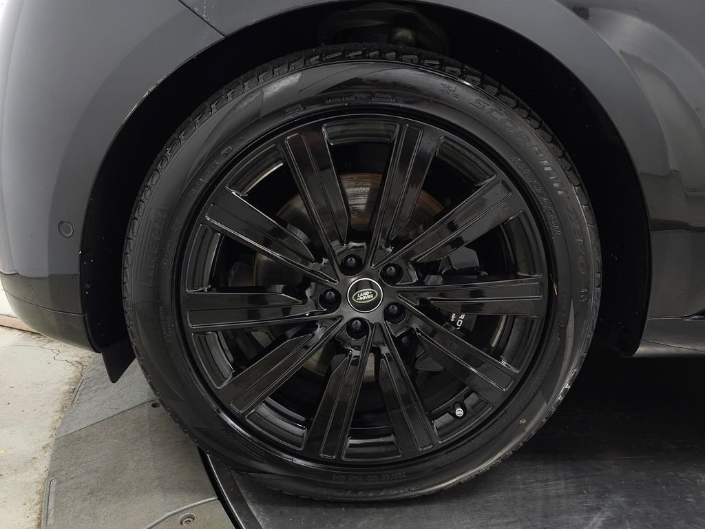 Used 2025 Black Land Rover Autobiography image 13