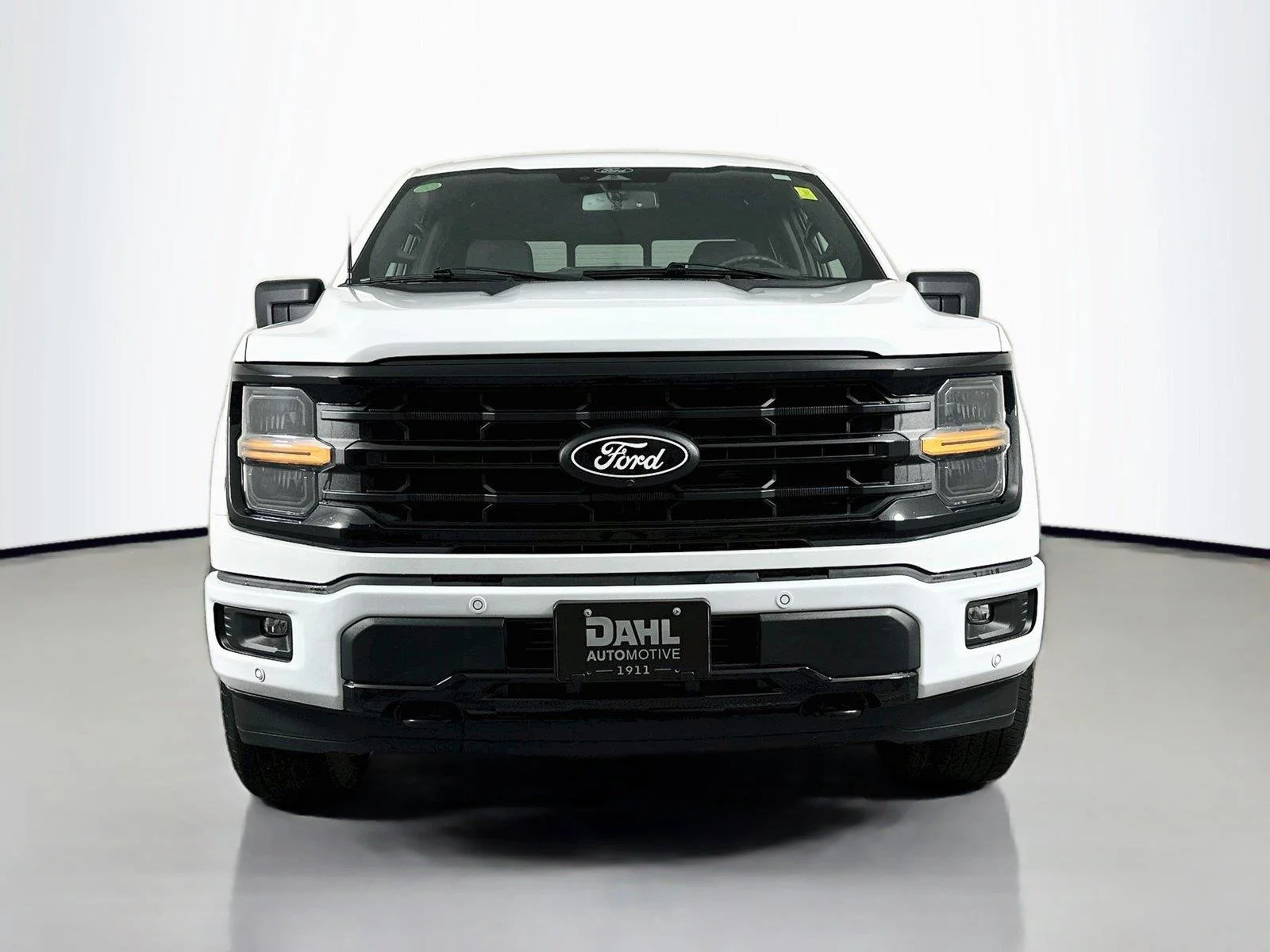 Used 2024 Oxford White Ford XLT image 3