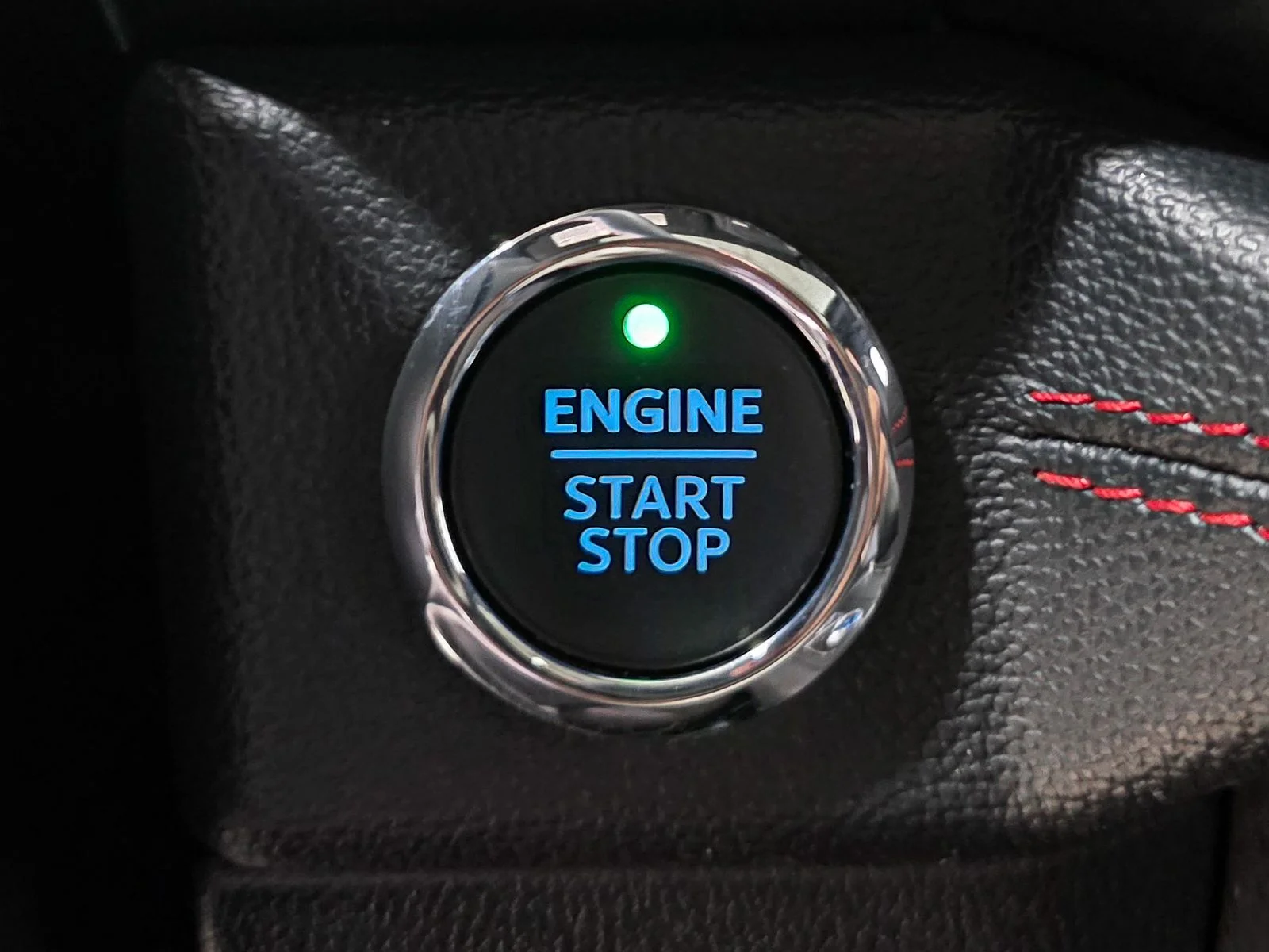 Used 2023 White Metallic Ford Limited image 40