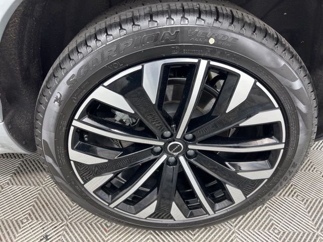 New 2026 Vapour Grey Volvo Ultra image 10
