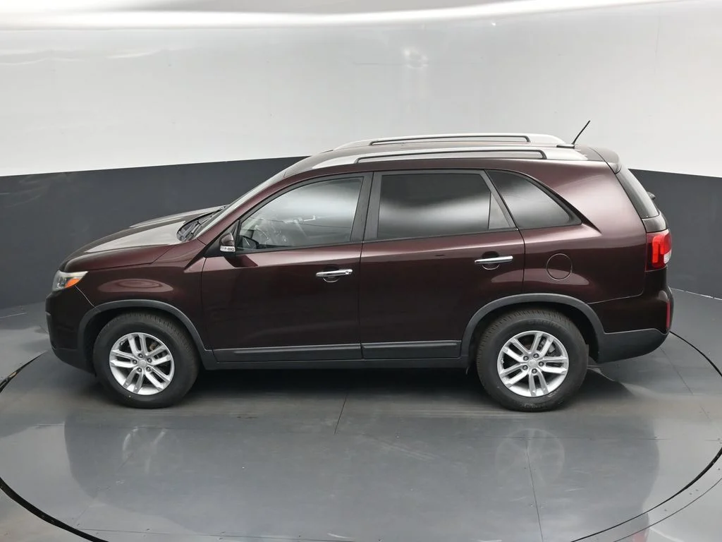 Used 2015 Red Kia LX image 14