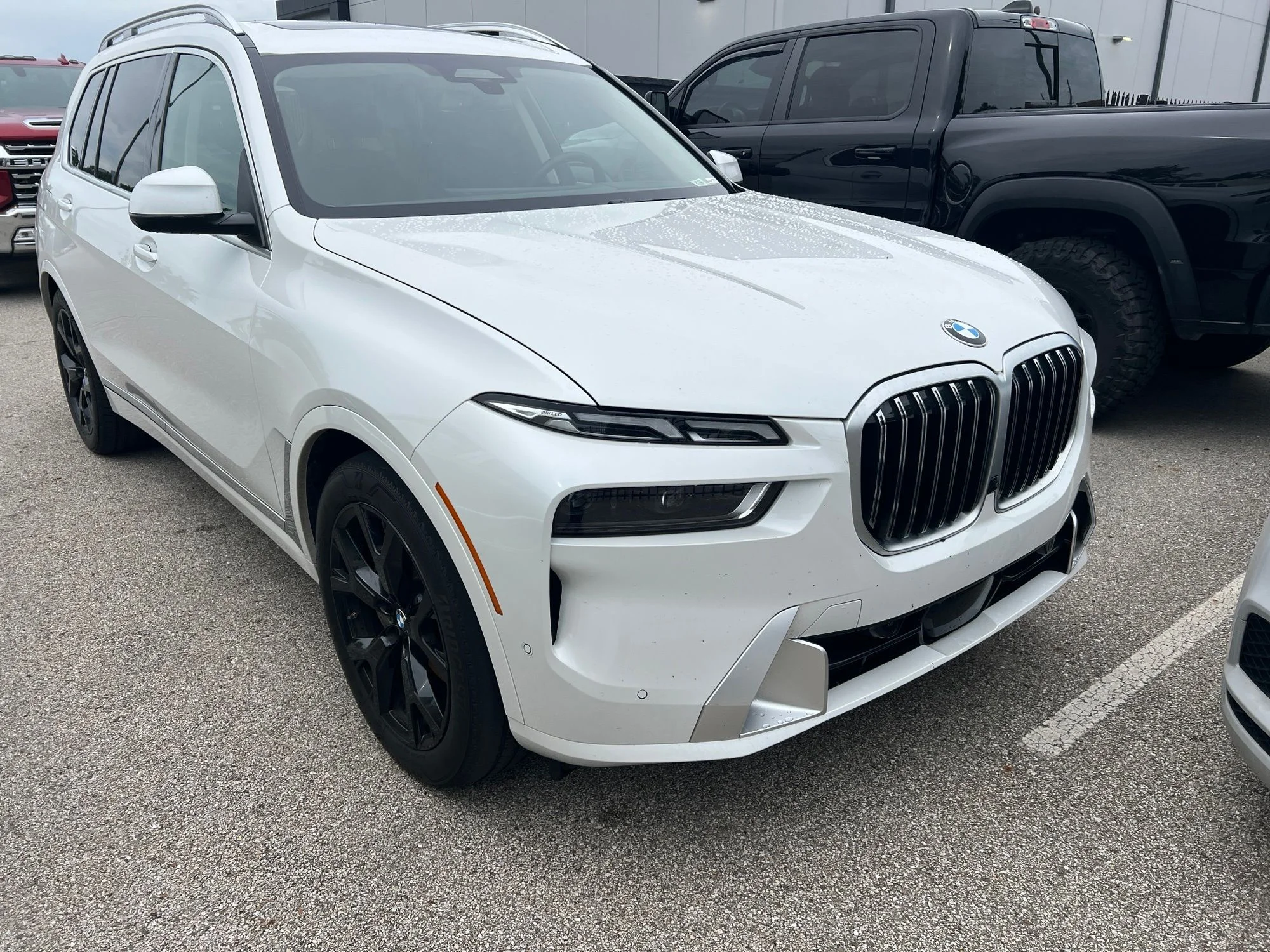 Used 2024 White BMW xDrive40i image 2
