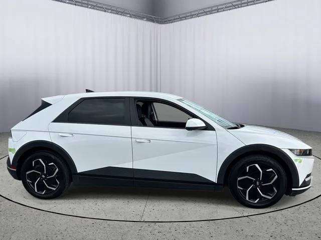 Used 2023 Atlas White Hyundai SEL image 6