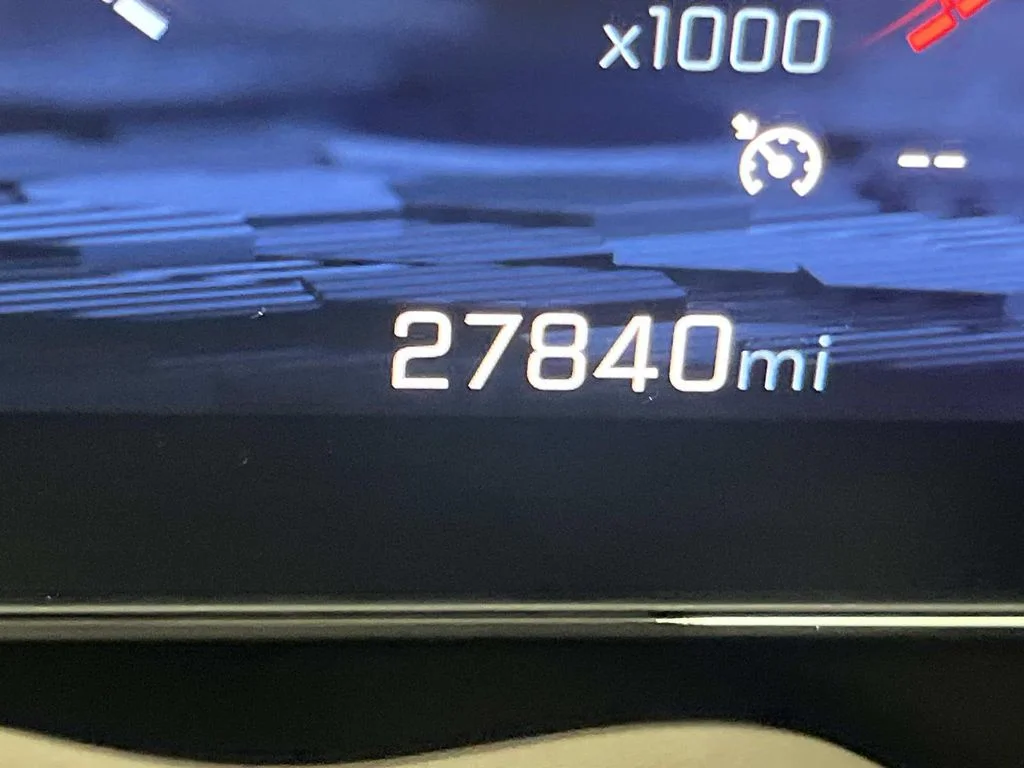 Used 2025 Summit White Chevrolet LT image 19