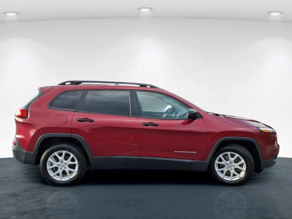 Used 2017 Red Jeep Sport image 7