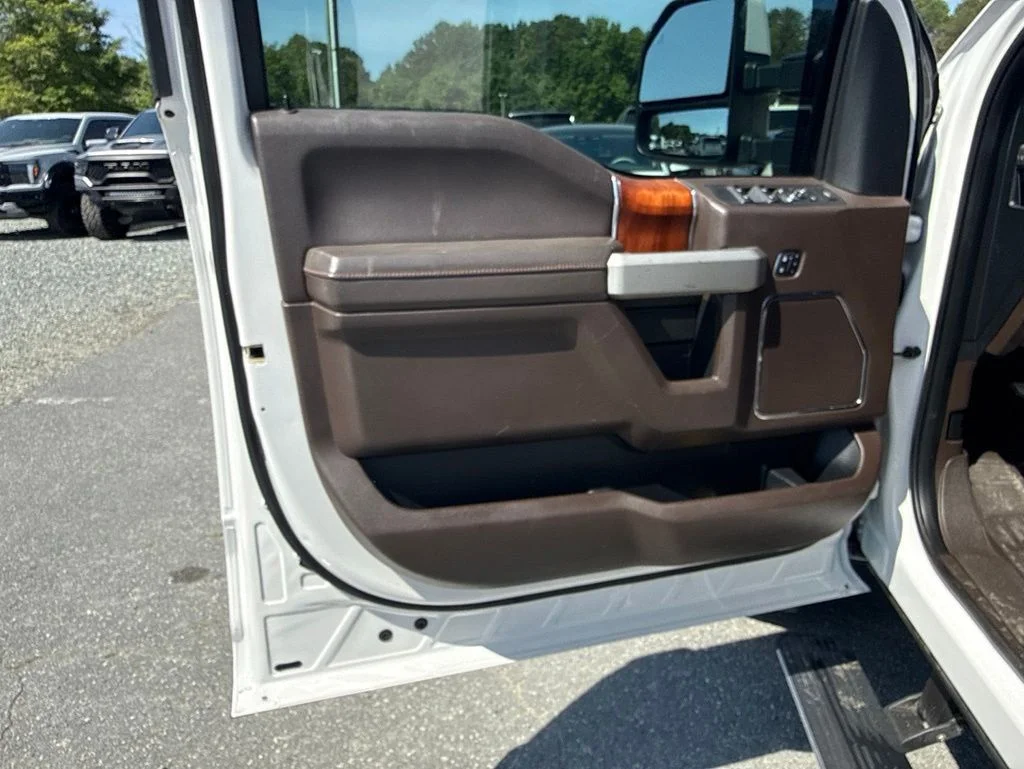 Used 2018 White Ford King Ranch image 29