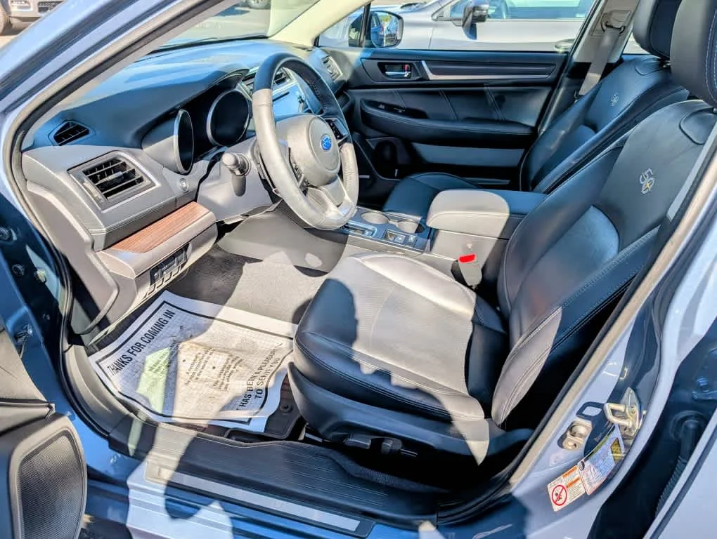 Used 2018 Heritage Blue Metallic Subaru Limited image 8