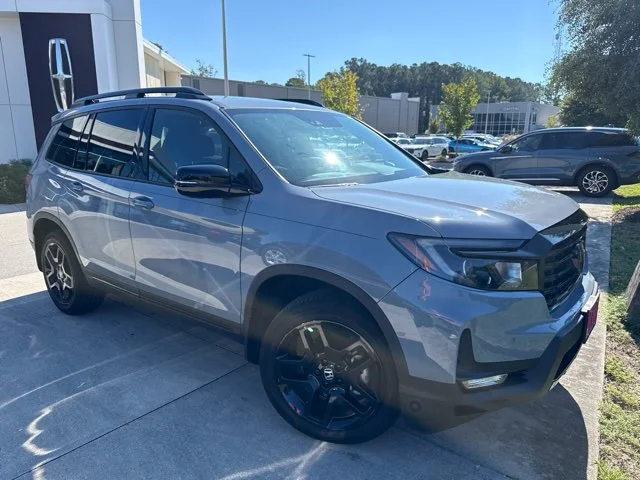 Used 2025 Blue Honda Black Edition image 5