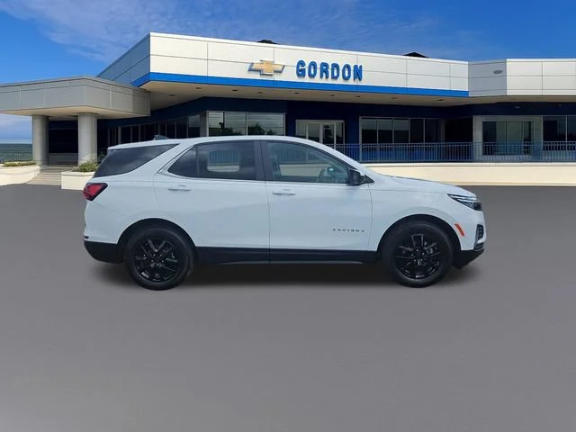 Used 2024 Summit White Chevrolet LT image 6