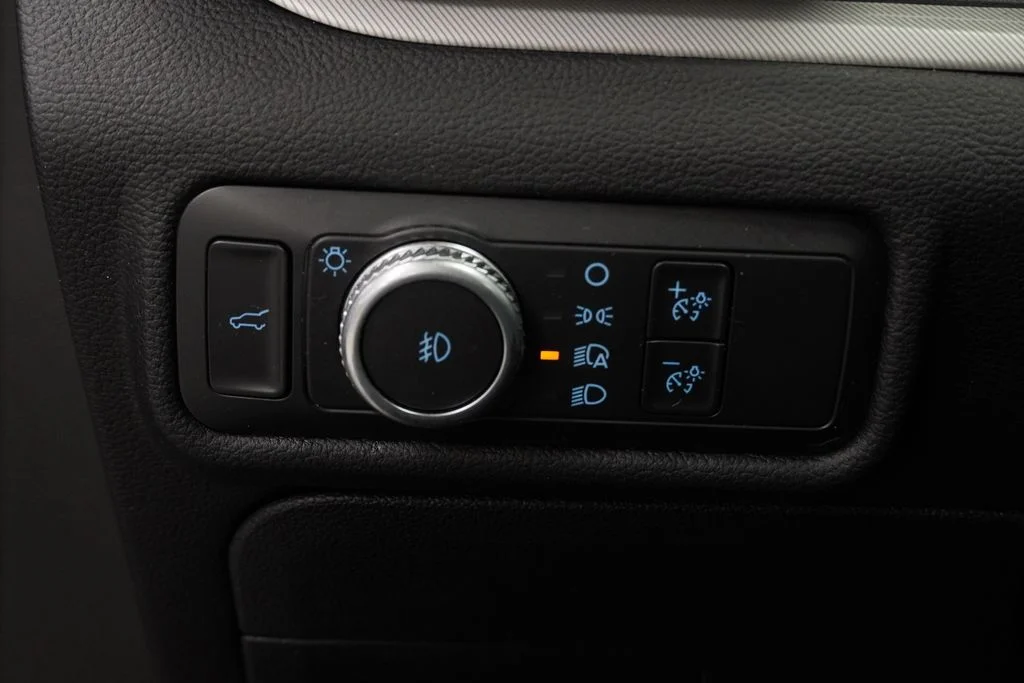 Used 2022 Black Ford XLT image 44