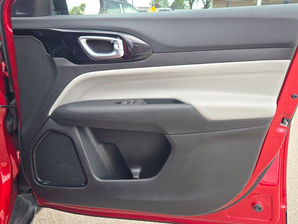 Used 2025 Red Jeep Limited image 7