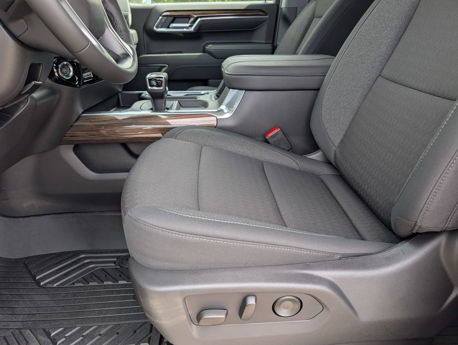 2026 Chevrolet Silverado 1500 LT - Photo 7