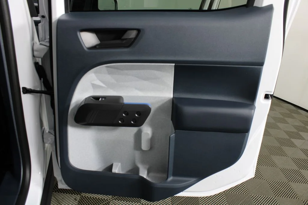 New 2026 White Ford XLT image 9