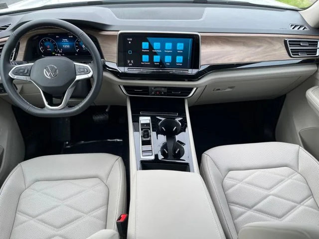 New 2026 White Volkswagen 2.0T SE w/Technology image 26