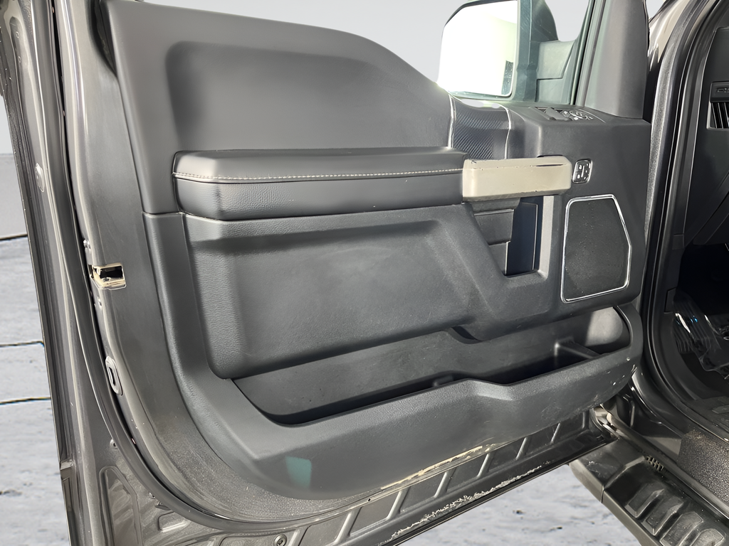 2020 Ford F-150 Lariat - Photo 9