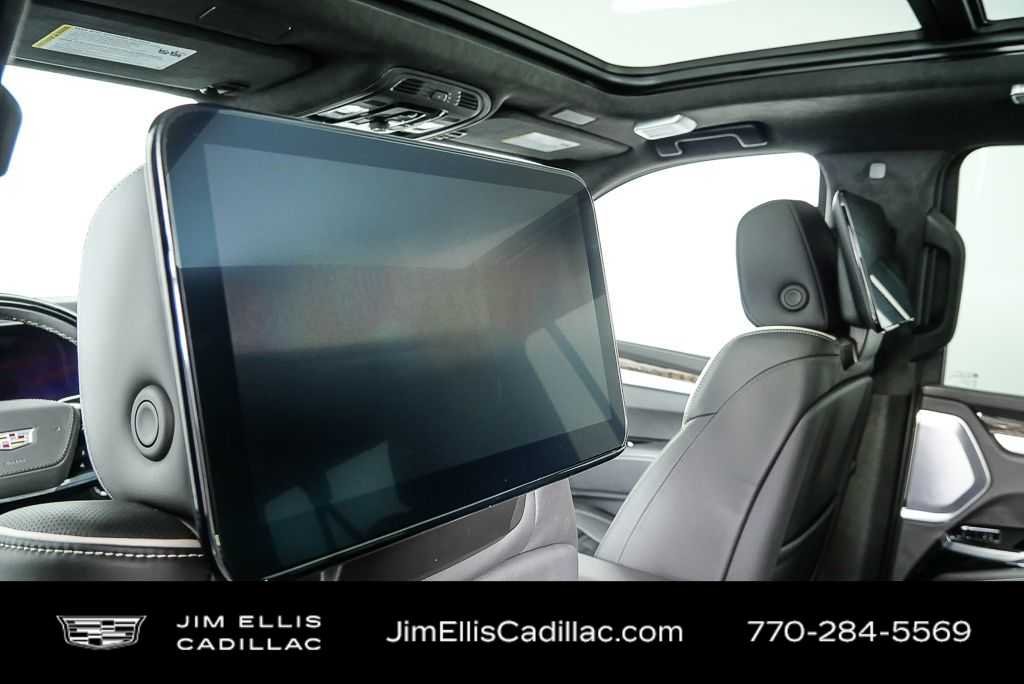 Used 2026 Vibrant White Tricoat Cadillac Platinum Sport image 19