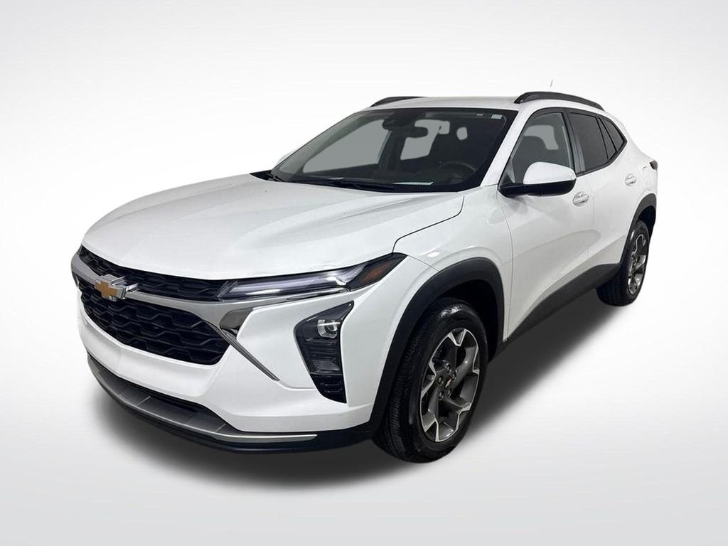 Used 2025 White Chevrolet LT image 11