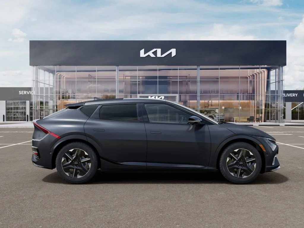 New 2026 Panthera Metal Matte Kia GT-LINE image 7