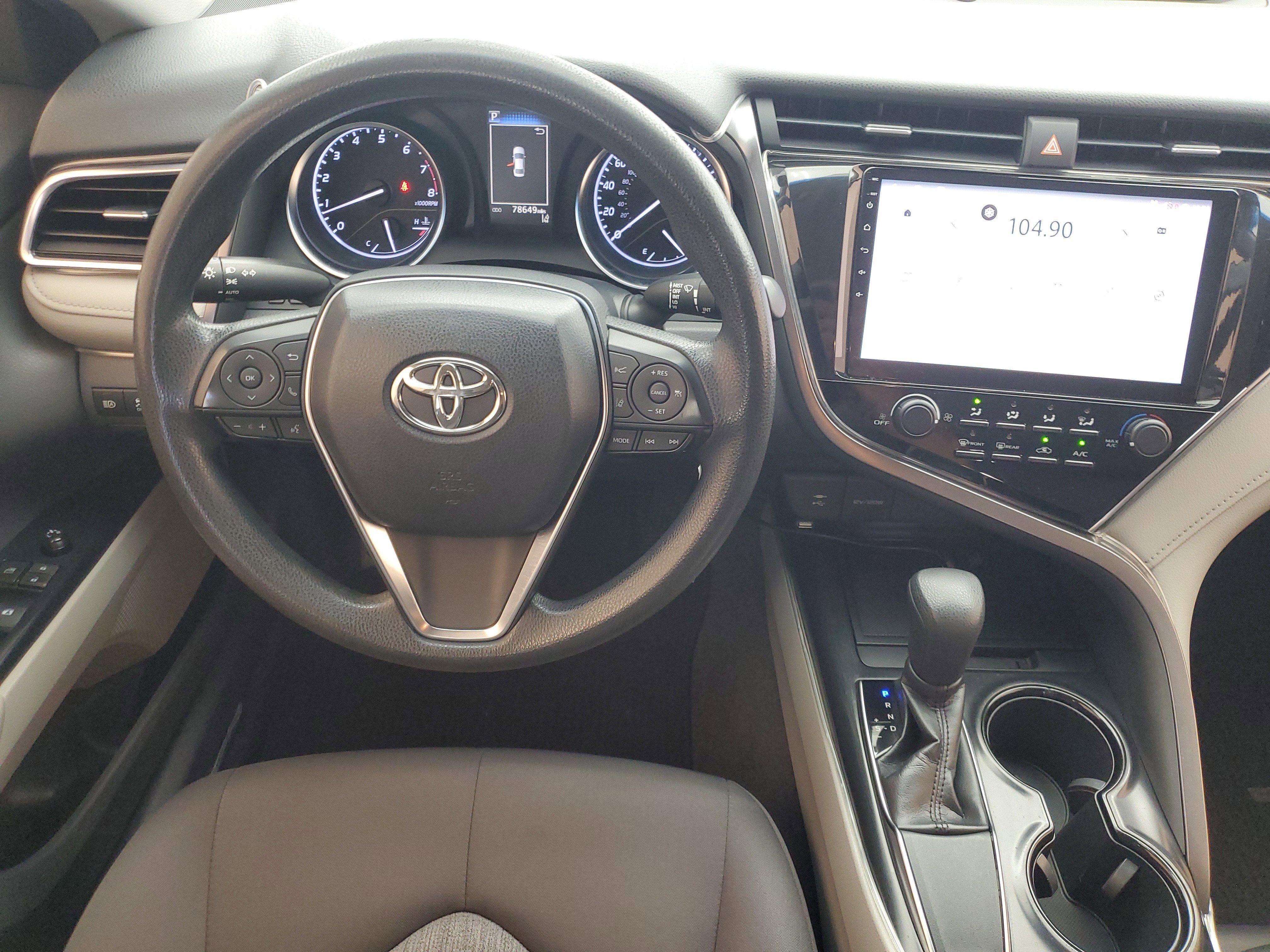 Used 2018 Super White Toyota LE image 16