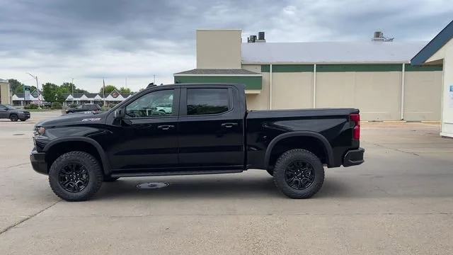 2026 Chevrolet Silverado 1500 ZR2 - Photo 5