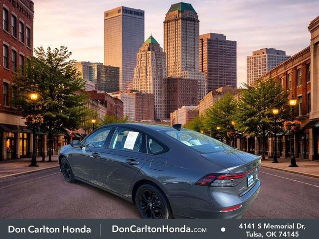 Certified Used 2025 Meteorite Gray Metallic Honda 1.5T SE image 32