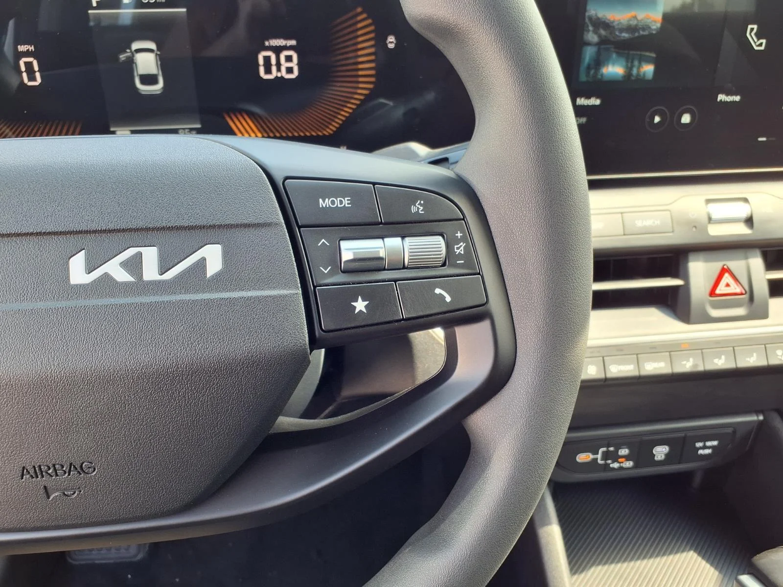 New 2026 Snow White Pearl Kia LXS image 8