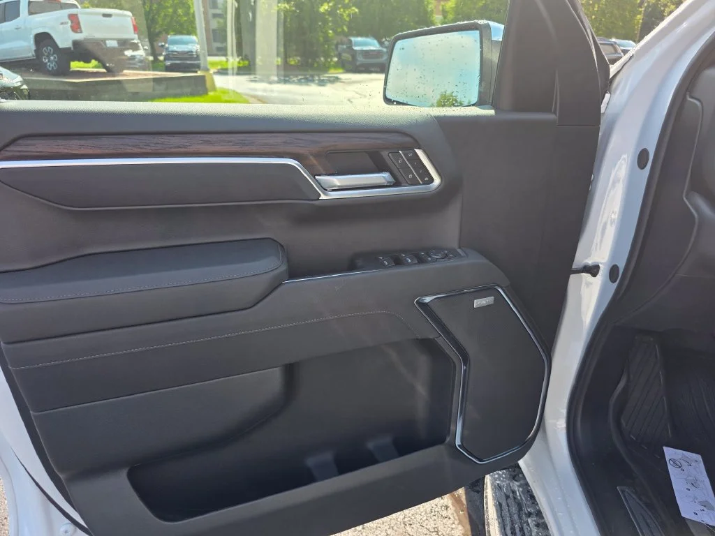 2026 GMC Sierra 1500 SLT - Photo 10