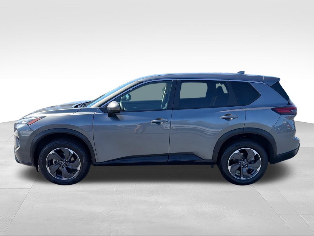 Used 2024 Gray Nissan SV image 2