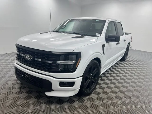 Used 2025 White Ford LOBO image 2
