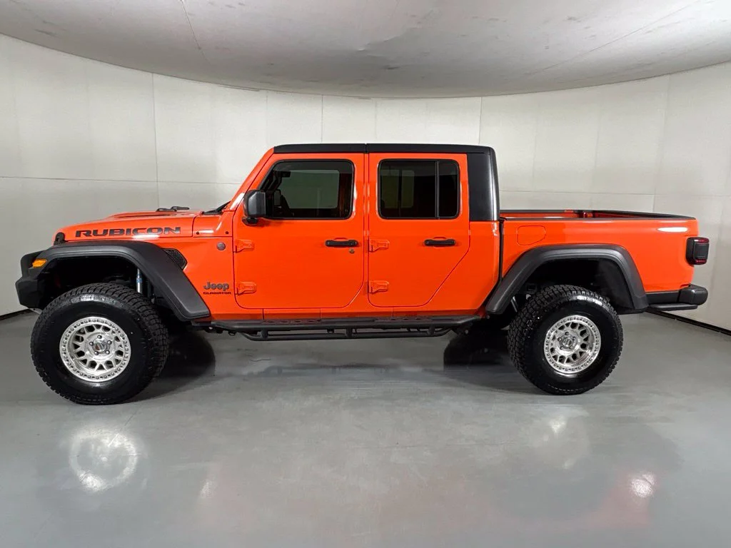 Used 2020 Orange Jeep Rubicon image 5