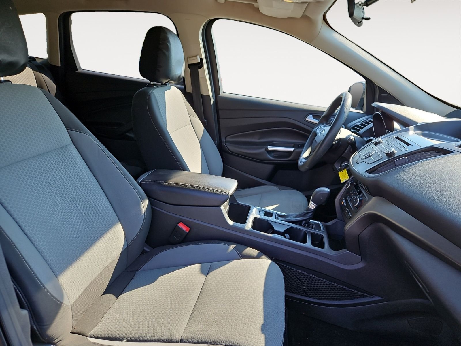 Used 2017 Gray Ford SE image 15