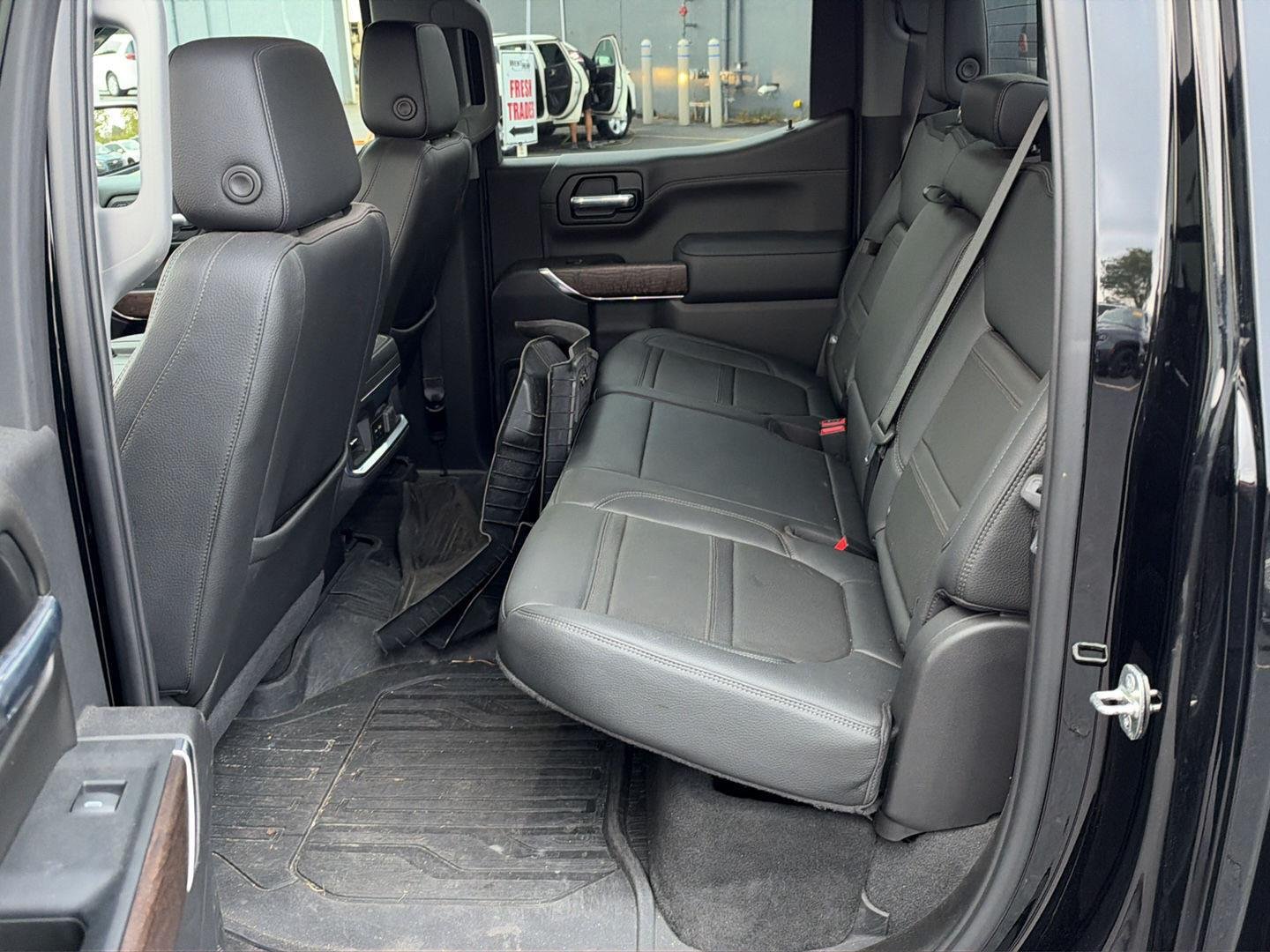Used 2022 Onyx Black GMC Denali image 14