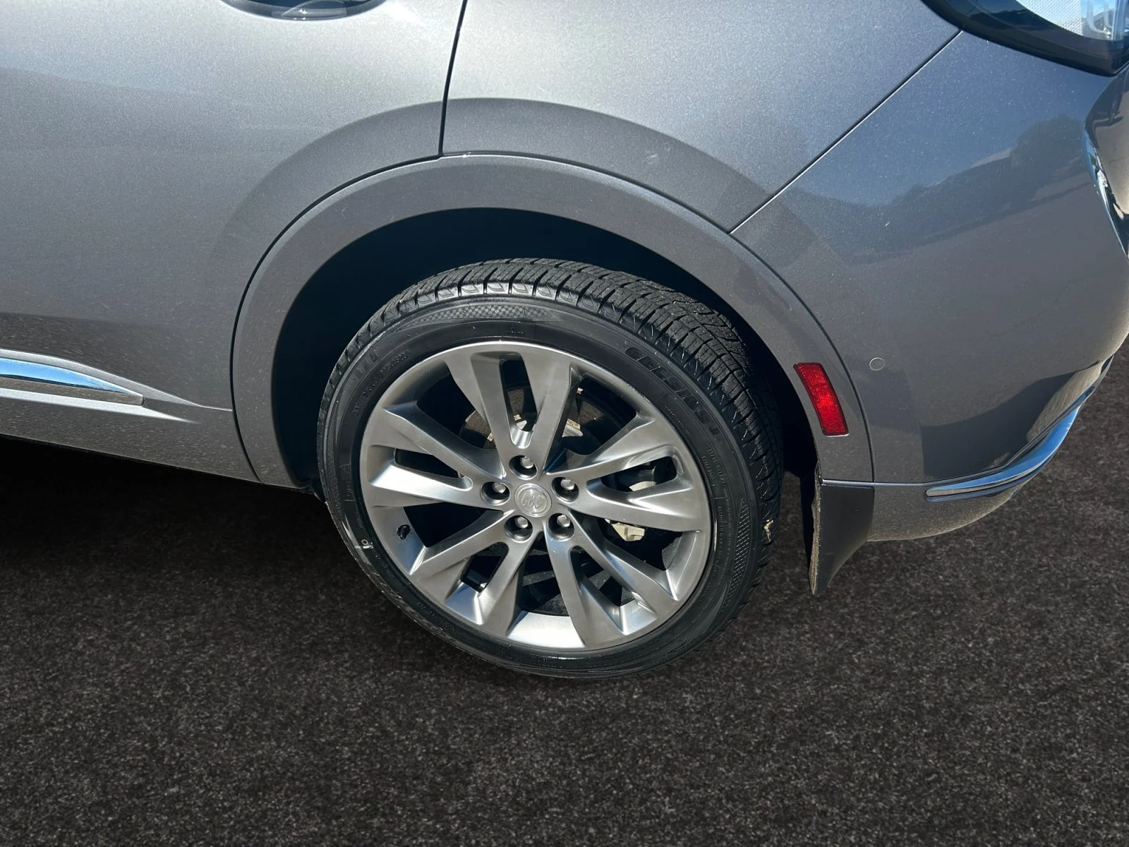 Used 2021 Gray Buick Avenir AWD image 9