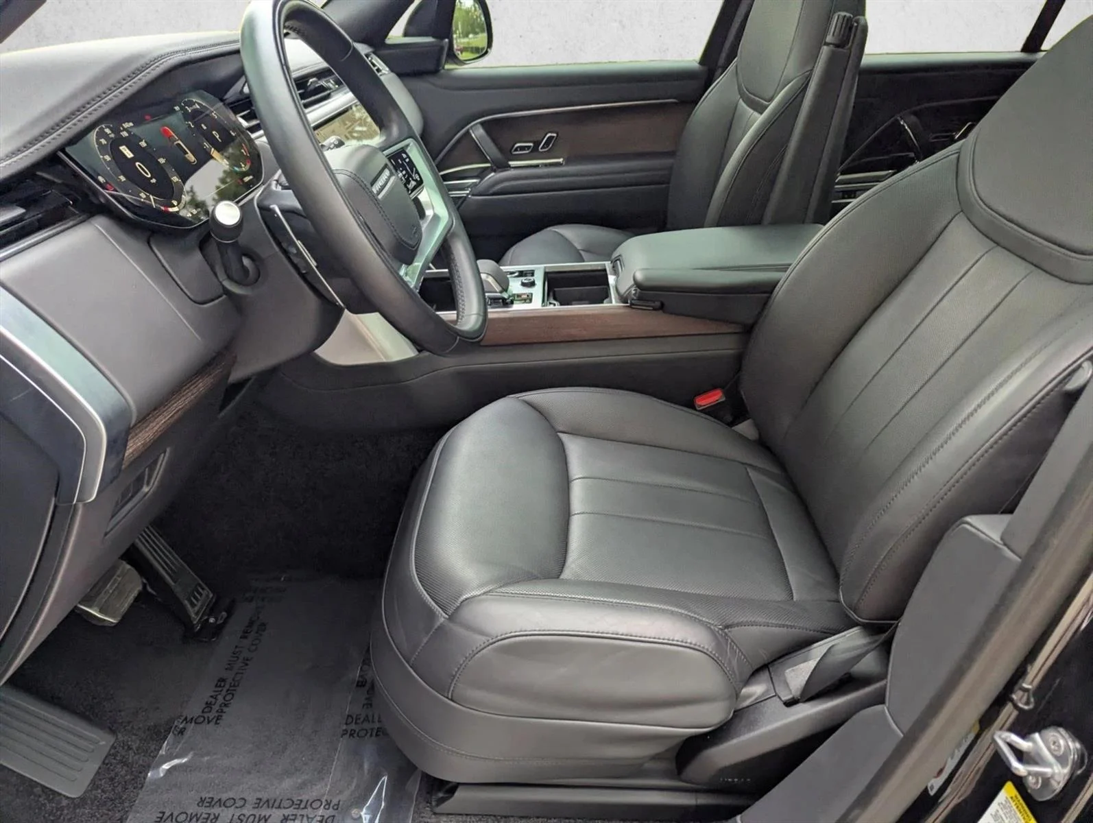 Used 2023 Black Land Rover SE image 15